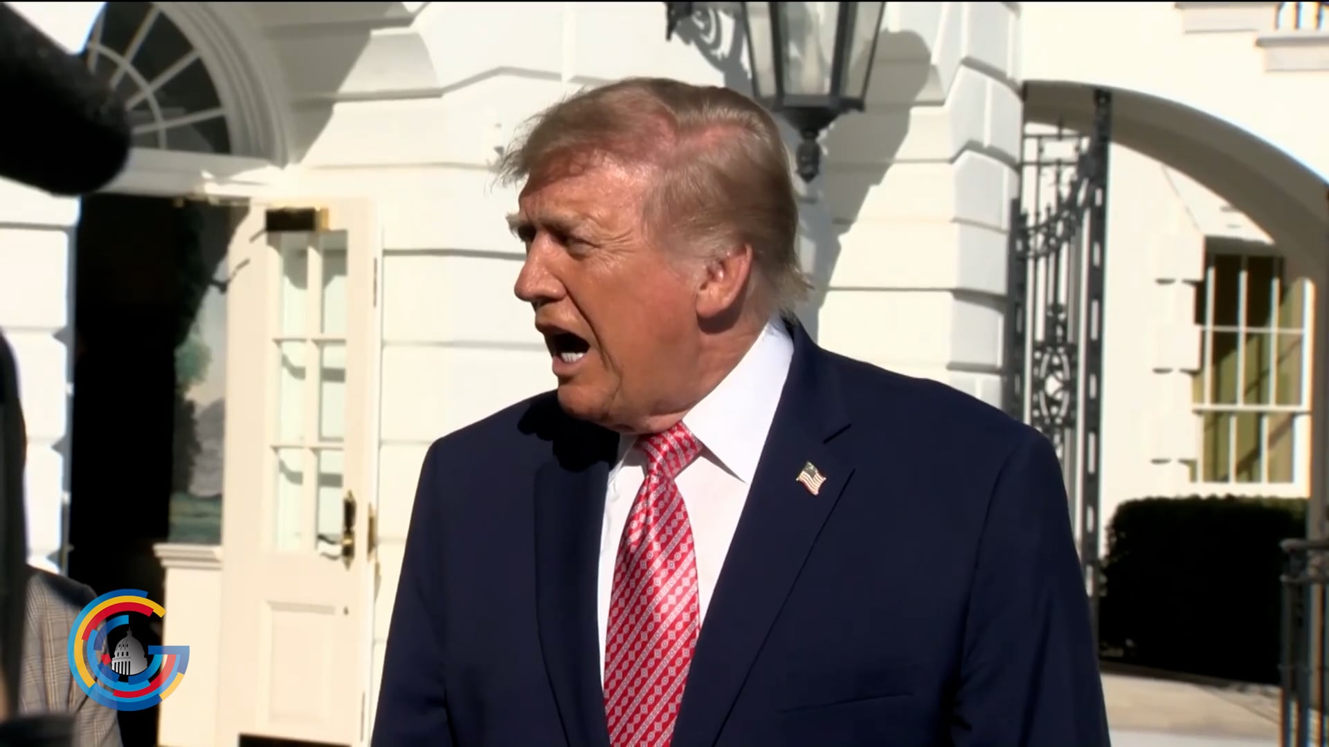 Trump Defends Waiver of Russia Sanctions Amid Ukraine Peace Talks