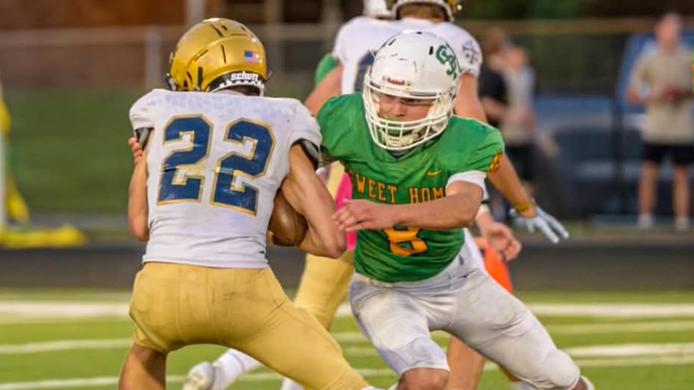 Oregon Teenager Suffers Severe Brain Injury During Football Game; Family Plans Organ Donation