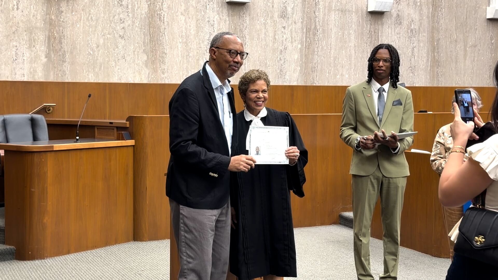 98 New U.S. Citizens Register To Vote In Washington, D.C.